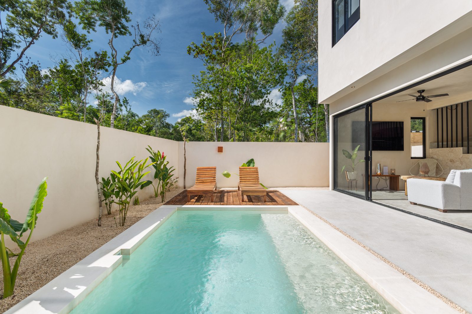 Villa de 3 recámaras con alberca privada cerca de Av. Kukulkan (Región 15), Tulum